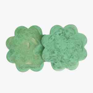 Juego de posavasos de resina hecho a mano con detalles florales incrustados, alfombrillas epoxi perfectas para una elegante mesa de comedor, sala de estar y regalos - Product Image 5