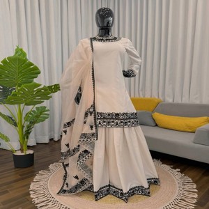 Conjunto Kurti Pantalón Dupatta VASTRA COTTAGE Premium con Bordado de Hilo y Encaje de Seda Organza, Completamente Cosido, Ropa Étnica de Diseñador - Product Image 3