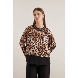 Blusa informal gótica con estampado de leopardo y cuello alto para mujer - Product Image 2