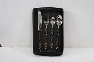 Juego de cubiertos de metal de acero inoxidable con asas de latón Estilo moderno Acabado pulido Caja personalizada Embalaje para obsequios - Product Image 3