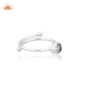 นักออกแบบแฮนด์เมดสีฟ้าท็อปาสแหวนพลอยมินิมอลวางซ้อนกันได้ผู้หญิง Birthstone เครื่องประดับที่กําหนดเองโดยผู้ผลิต - Product Image 3