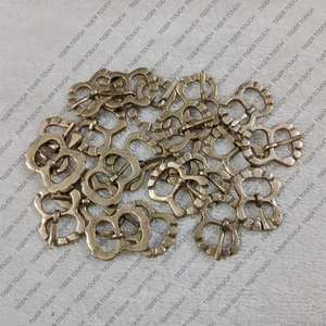 หัวเข็มขัดทองแดงสไตล์ออสโตรโกธิคยุคกลาง รุ่น TT-0958 สำหรับแขวนดาบ ทนทาน - Product Image 4