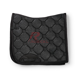 Tapis de selle pour cheval doublure intérieure souple Couche extérieure anglaise respirante de luxe Structure durable conçue pour l'équitation de longue durée - Product Image 4