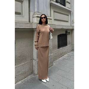 Conjunto Darcy 9969 de Falda y Blusa de Punto - Cómodo y Elegante - Product Image 6