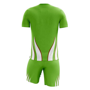 Uniforme de football à manches courtes confortable pour hommes, haute qualité, logo personnalisé, design personnalisé, impression par transfert thermique, OEM - Product Image 2