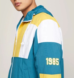 New Design Men Waterproof Lightweight Hooded Windbreaker Jacket Motorcycle Breathable Nylon Windbreaker Jacket - Product Image 4