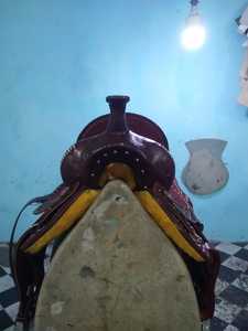 Sillín de color marrón de carreras de barril de caballo de cuero occidental de alta demanda con sillín occidental de punto de Buck DE AJUSTE DE ACERO INOXIDABLE - Product Image 4