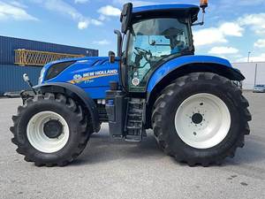 El mejor tractor usado de alto rendimiento 2022 New 4WD Holland T7.210 a un precio asequible - Product Image 3