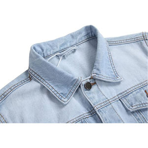 แจ็กเก็ตผ้ายีนส์สำหรับผู้ชายที่มีน้ำหนักเบาทันสมัยปรับแต่งได้ตามต้องการมีหลายกระเป๋าใส่สบายติดกระดุม - Product Image 4