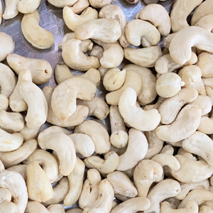 Venta caliente Mejor tarifa Anacardos orgánicos Ww210 Ww240 Ww320 Fábrica de Santigo en Vietnam Embalaje de etiqueta privada disponible - Product Image 1