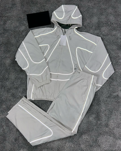 Ensemble de survêtement imperméable et coupe-vent deux pièces à capuche pour homme 2026 avec short en polyester réfléchissant à fermeture éclair - Product Image 6