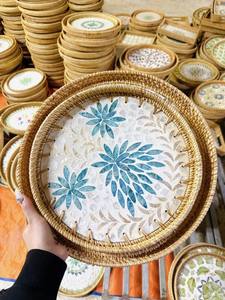 Juego de 2 bandejas redondas con incrustaciones, Juego de 2 bandejas redondas con diferentes patrones - Product Image 3