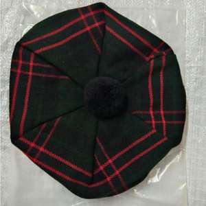 Este es un gorro escocés Tam O Shanter en el tradicional tartán Wallace. - Product Image 4