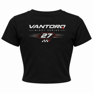 Camiseta Corta Ajustada de Cuello Redondo para Mujer con Gráfico de Coche de Carreras Personalizado, Número de Carrera de la División de Pistas, Estampado Serigrafiado, Estilo Urbano - Product Image 3