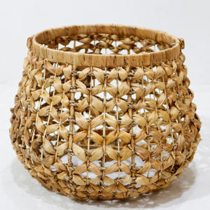 Venta al por mayor de alta calidad de Vietnam hogar linterna decorativa hecha a mano 100% jacinto de agua natural con vidrio - Product Image 6