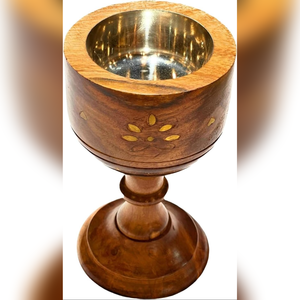 Brûleur d'encens personnalisé composé de bois de haute qualité et purement fait à la main avec une taille et un design personnalisés utilisés pour la décoration intérieure - Product Image 1