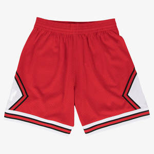 2025 pantalones cortos de hombre blancos y opacos de malla de poliéster 100% secos y cómodos con cintura elástica y cinta de punto a rayas - Product Image 4