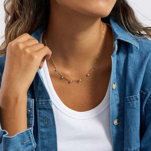 Collar de Acero Inoxidable Chapado en Oro de 18K J&D con Pequeño Colgante de Turquesa Azul, Collares de Cristal - Product Image 4