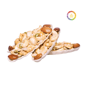 Galleta Nut Boat con Acabado Dorado Horneado y Cobertura Crujiente de Nueces, Diseñada para Exhibición en Estantes y Presentación de Regalos - Product Image 5