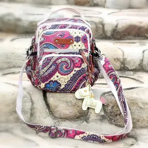 Bolsa de Pañales Impermeable a Rayas con Almacenamiento Funcional - Product Image 5