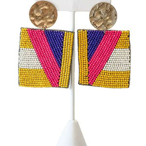 ต่างหูปักเก๋ไก๋สำหรับสวมใส่สบายๆ - Product Image 1