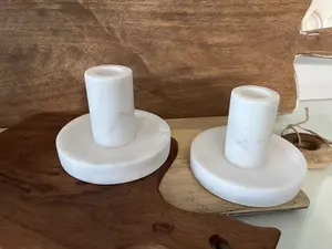 Comptoirs en marbre à coupe géométrique Design en marbre simple et élégant Bougie exclusivement en marbre - Product Image 3