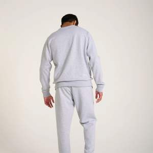 "Sweat-shirt ras du cou pour hommes-Durable et tendance-Idéal pour les superpositions et les tenues décontractées" - Product Image 3