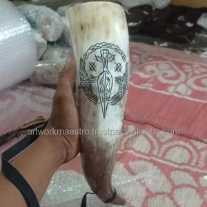 Corne à boire en buffle authentique, véritable, sculptée à la main, inspirée de la culture nordique médiévale des Vikings, précision 3D, 100% faite à la main, Valhalla Skoll - Product Image 1