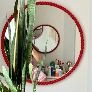 Espejo de pared rojo con Cuentas grandes, espejo de pared de salón bohemio, regalos de inauguración de la casa, regalo del Día de la madre, espejo de guardería, - Product Image 1