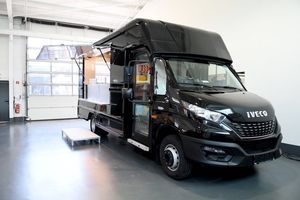 Camión de Comida Móvil Iveco de Alta Calidad, Camioneta de Comida de Acero Inoxidable, Remolque de Comida Motorizado, Vehículo de Servicio al Aire Libre - Product Image 2