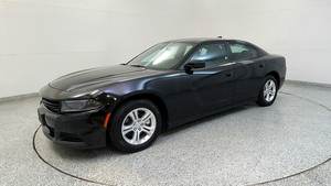 Dodge Charger SXT 2023, transmission automatique, propulsion arrière, titre propre, sans accident, faible kilométrage, prêt à être expédié - Product Image 3