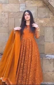 PRECIOSA VESTIDA CON PANTALÓN Y TRABAJO BORDADO - Product Image 5