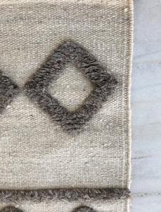 Tapis Dhurri marocain moderne et tendance en laine à poils longs, tissé à la main, couleur naturelle indienne, technique de tissage plat, directement de l'usine, pour la maison - Product Image 4