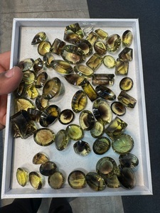 พลอยควอตซ์เลมอนธรรมชาติ ทรงรีเลเซอร์พิเศษ ขนาดอิสระ ทรงเหลี่ยมเจียระไน พร้อมการเปลี่ยนสี 500 กะรัต - Product Image 2