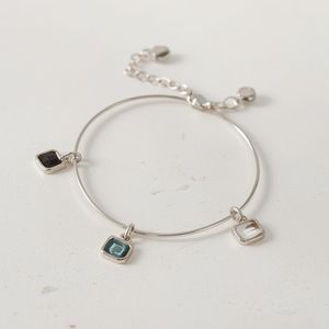 Brazalete Moderno de Oro Amarillo con Detalles Geométricos de Esmalte, Joyería Fina de Lujo para Mujer, Certificado GIA OEM - Product Image 2