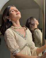 Magnifique robe Anarkali indienne et pakistanaise en tissu Georgette, avec broderie Chikankari, pour les fêtes, les mariages, les occasions décontractées, vêtements traditionnels pour femmes