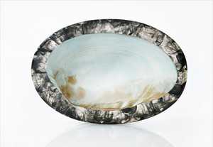 Bol décoratif artisanal en résine et nacre Pièce maîtresse de table de luxe pour la maison et l'hôtel - Product Image 5