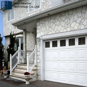 Puertas de elevación de <span class=keywords><strong>garaje</strong></span> de seguridad automática profesional personalizadas Puertas de <span class=keywords><strong>garaje</strong></span> <span class=keywords><strong>seccionales</strong></span> aisladas inteligentes con superficie terminada - Product Image 3