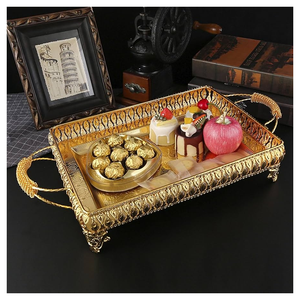 Bandeja de metal decorativa en stock Bandeja redonda con base de metal y hierro de diseño moderno para servir al por mayor Bandeja de metal a un precio asequible - Product Image 6