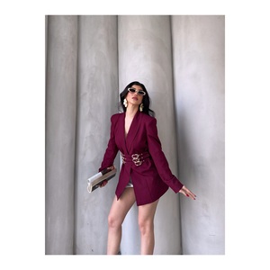 Giacca Chic con dettagli cintura da donna con accenti di cintura alla moda - Product Image 1