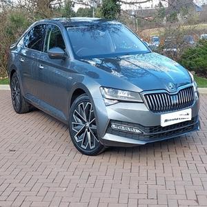Usado LHD/RHD 2022 SKODA SUPERB - Product Image 1