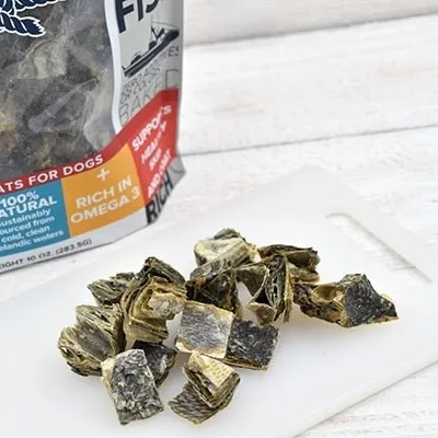 Vente en gros de friandises naturelles en peau de poisson pour chiens/Cubes en peau de poisson de haute qualité pour chiens