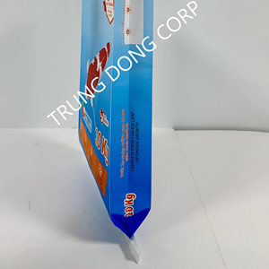 Les poissons de taille personnalisée BOPP mat nourrissent les sacs tissés en PP avec impression héliogravure Flexo fabriqués au Vietnam - Product Image 1