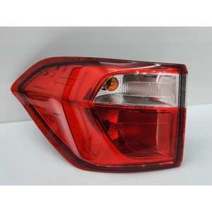 LUZ DE FRENO TRASERA IZQUIERDA FORD EcoSport Serie CN1513405BB UGJE (12>) - Product Image 1