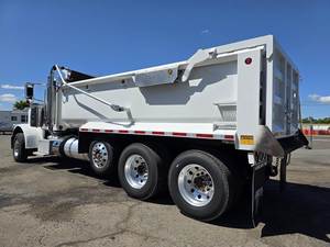 รถบรรทุกพีเตอร์บิลท์ 389 ไตรแอ็กเซิล มือสอง พร้อมอุปกรณ์ครบครัน - เครื่องยนต์คัมมินส์ 485 แรงม้า เกียร์ธรรมดา 10 สปีด ขาย - Product Image 3