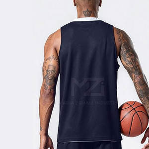 Conjunto de Uniforme de Baloncesto Reversible y Transpirable Personalizado para Hombre, 100% Poliéster, Talla Adulto - Product Image 4