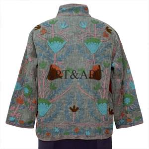 Chaqueta Suzani de Algodón Acolchada y Bordada, Prenda Exterior Étnica Colorida - Product Image 5