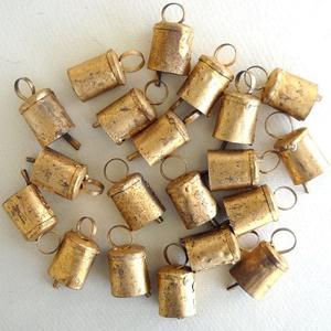 Étiquette métallique suspendue de Noël, personnalisée, peinte, plaquée or, design antique artisanal, prix de gros, en provenance d'Inde - Product Image 2