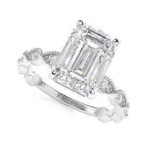 Bague de fiançailles solitaire en diamant taille émeraude avec accents pour femme - Product Image 4