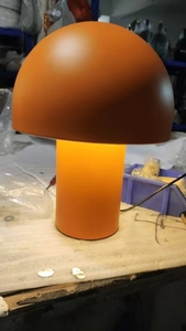 โคมไฟตั้งโต๊ะโลหะสีส้มโคมไฟ LED ทรงเห็ดสำหรับอ่านหนังสือ